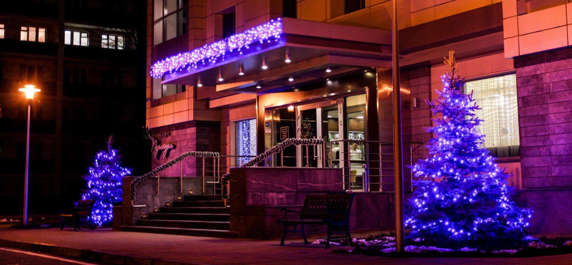Riverside- Hotel And Mice チェルニーヒウ エクステリア 写真