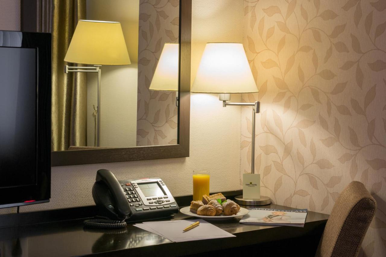 Riverside- Hotel And Mice チェルニーヒウ 部屋 写真